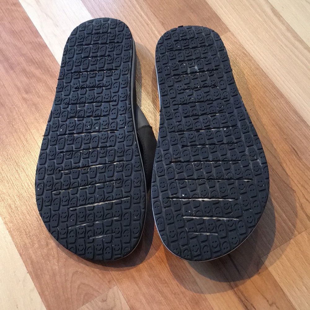 Sanuk flip flops - Picture 4 of 5